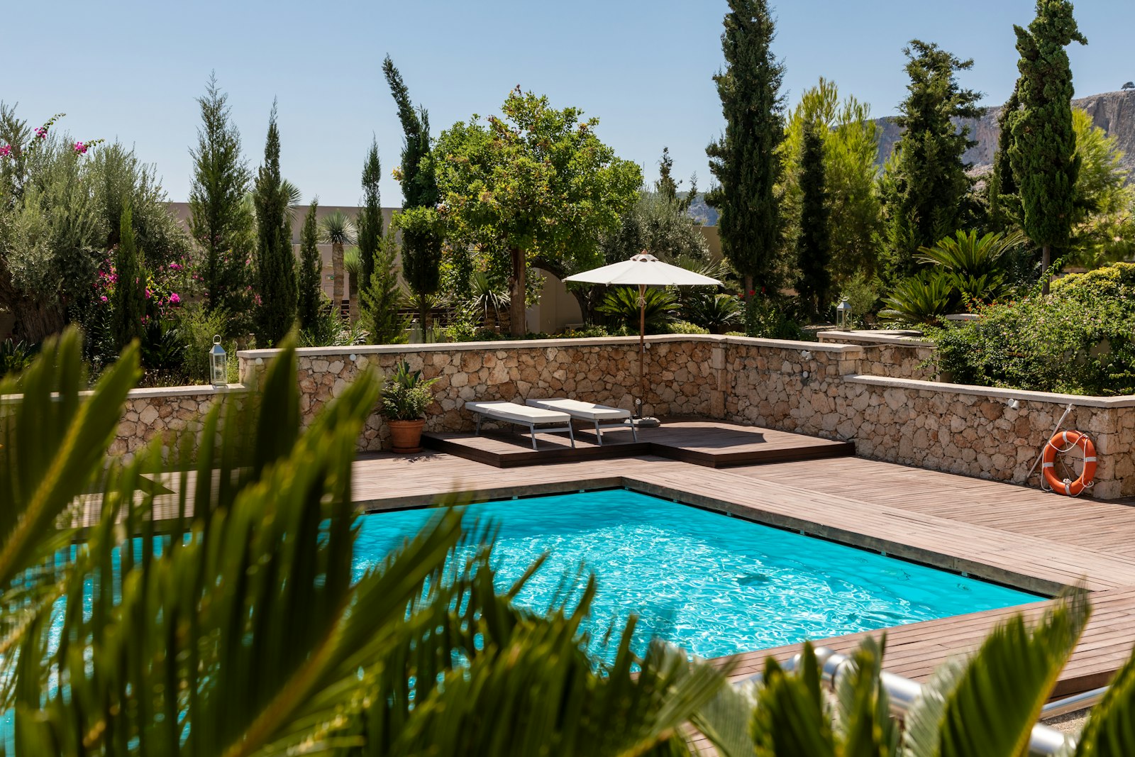 Rodz Swimming Pool Construction — Custom Pool Builder in Fresno